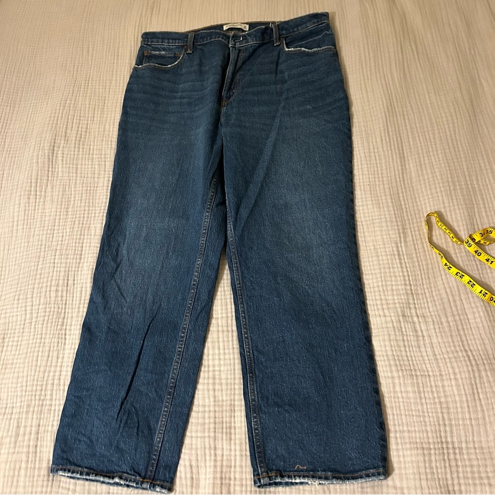 Abercrombie The 90s Straight Ultra-high Rise Jean
